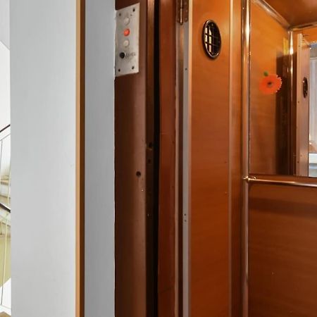 Mysa Modern Studio * Near Cismigiu Park * Netflix Bukarest Exteriör bild