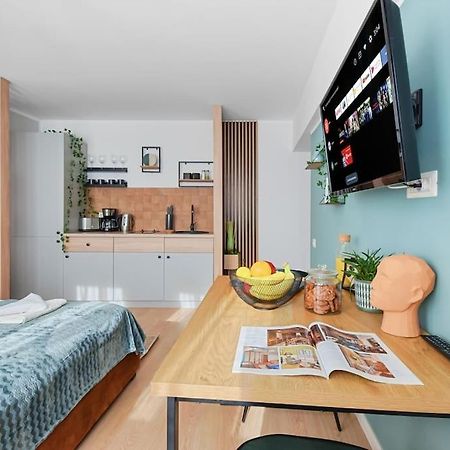 Mysa Modern Studio * Near Cismigiu Park * Netflix Bukarest Exteriör bild