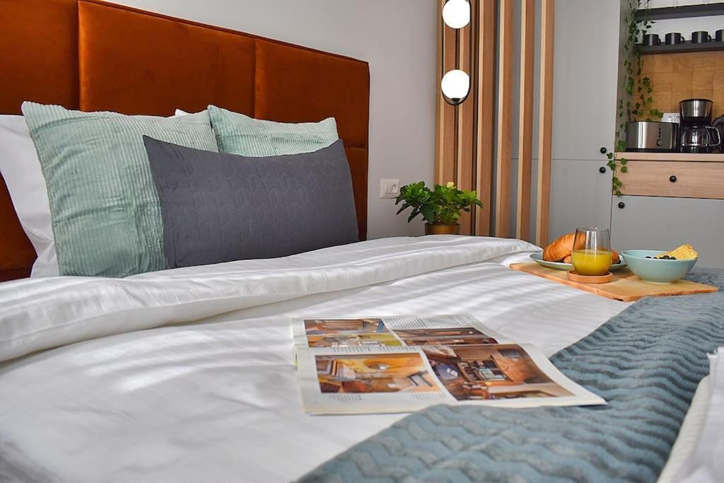 Mysa Modern Studio * Near Cismigiu Park * Netflix Bukarest Exteriör bild