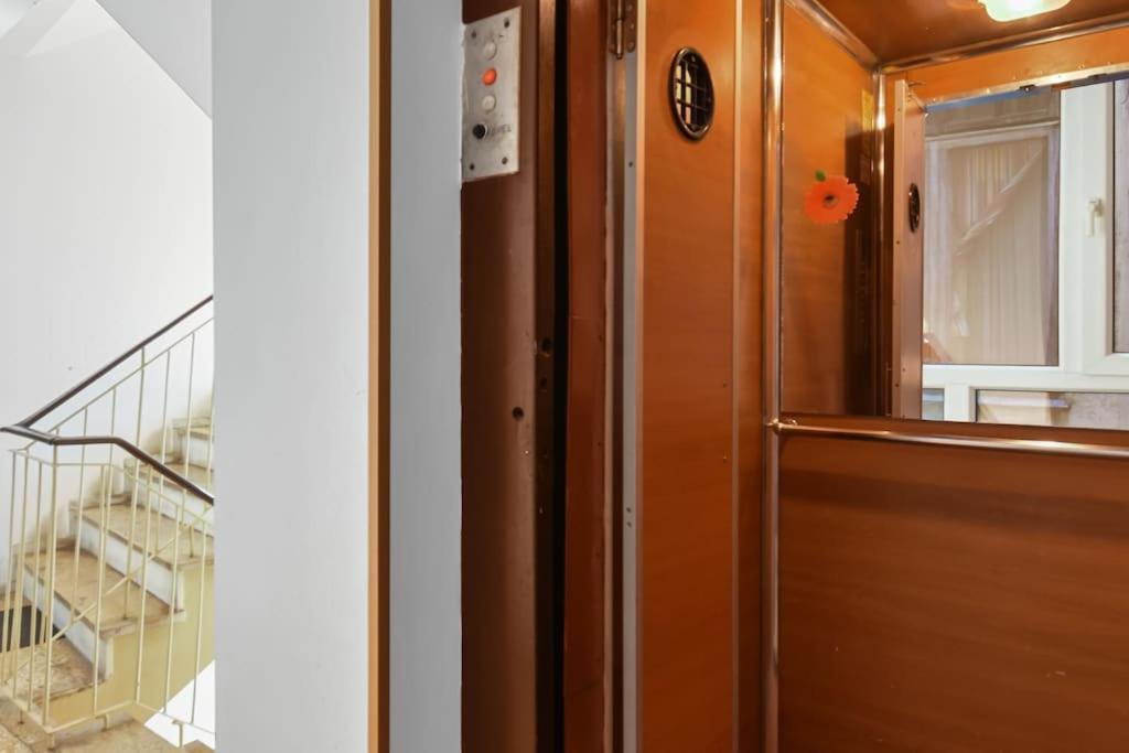 Mysa Modern Studio * Near Cismigiu Park * Netflix Bukarest Exteriör bild