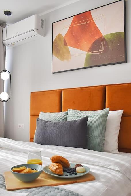 Mysa Modern Studio * Near Cismigiu Park * Netflix Bukarest Exteriör bild